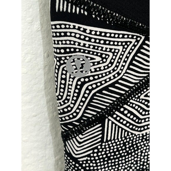 Lululemon Pace Rival Crop 23" 6  High Rise Pockets Black White Print EUC B77 - Picture 5 of 6